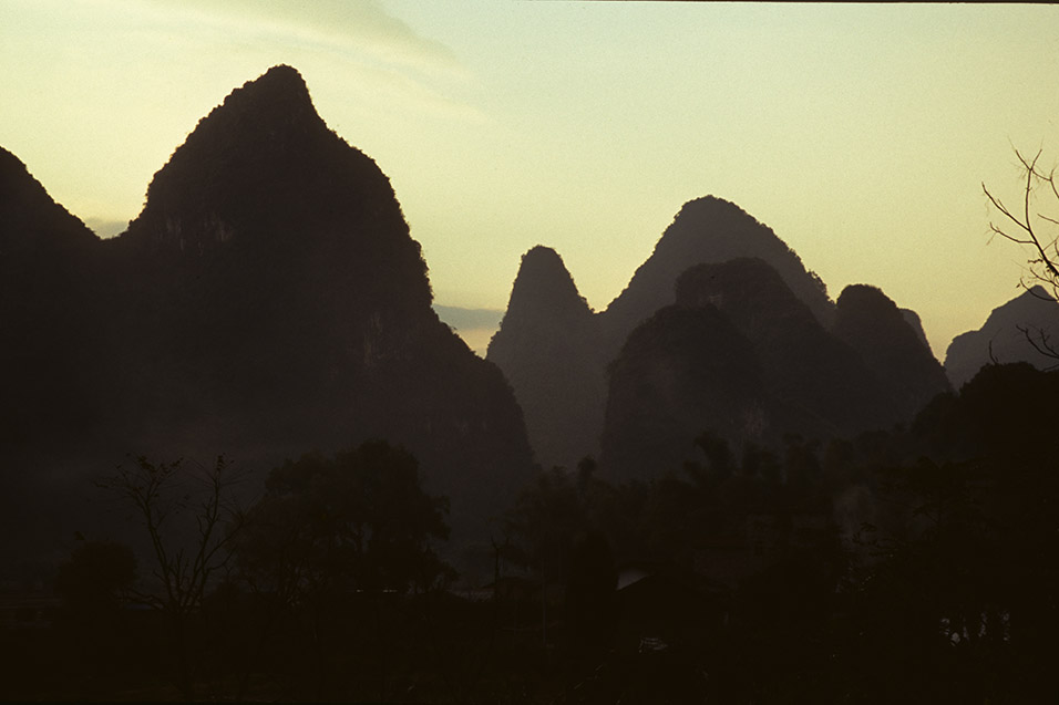 china/2004/yangshuo_sunset_golden