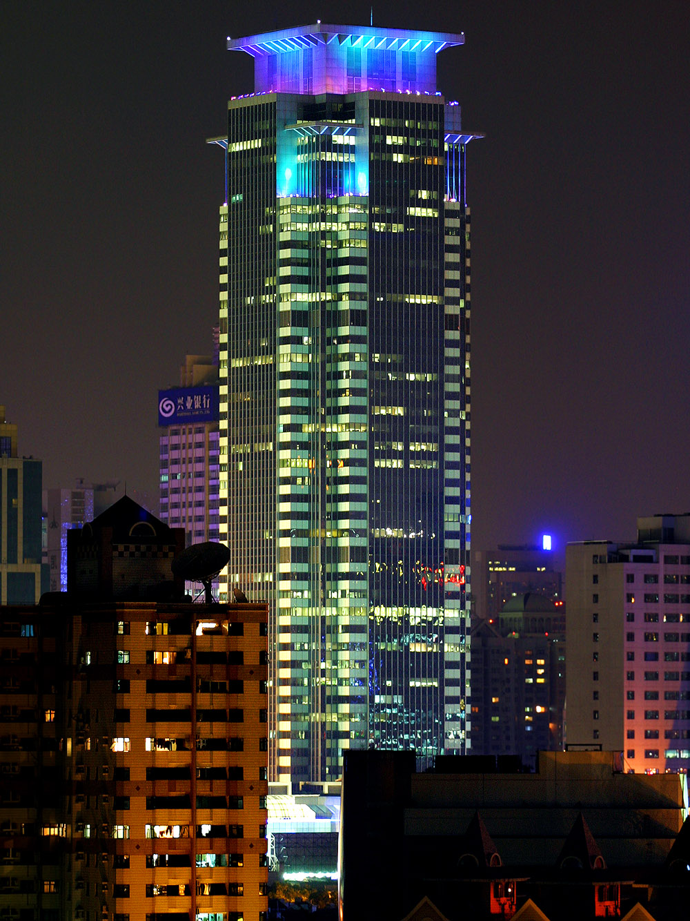 china/2006/shanghai_blue_building_vert