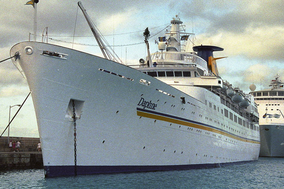 cruise_ships/star_princess_1991/mts_daphne_costa_1991