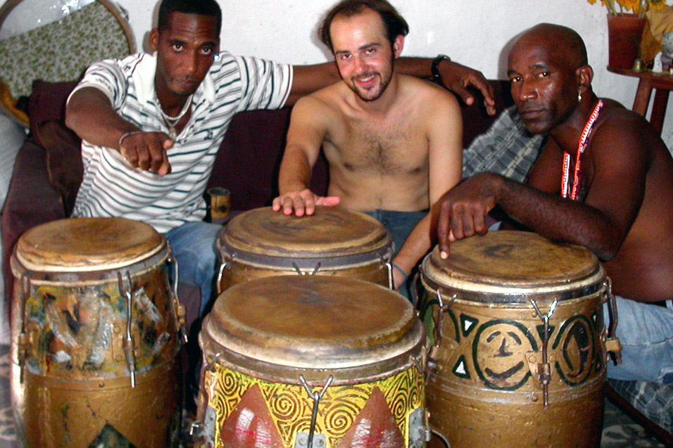 cuba/music_ej_teachers_drumming