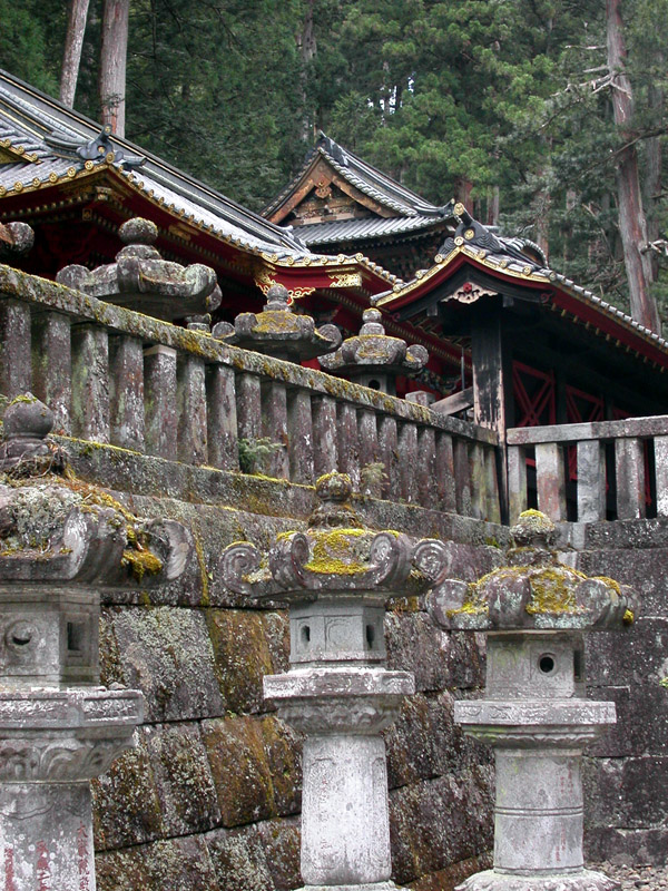 japan/2003/nikko_forest_temple