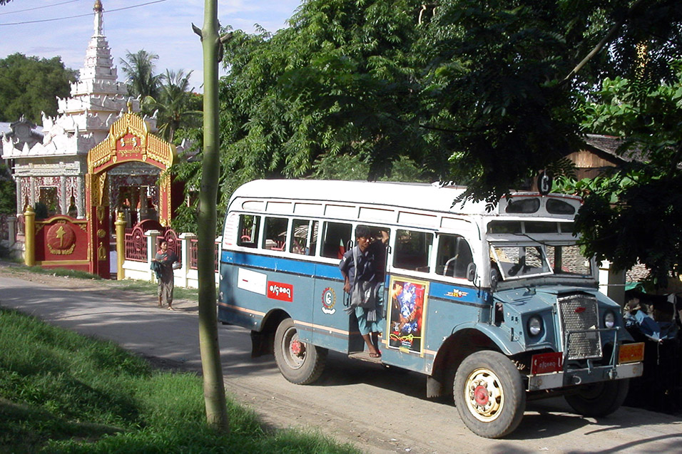 myanmar/mandalay_bus