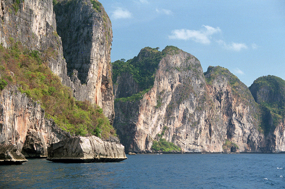 thailand/1999/krabi_cliffs