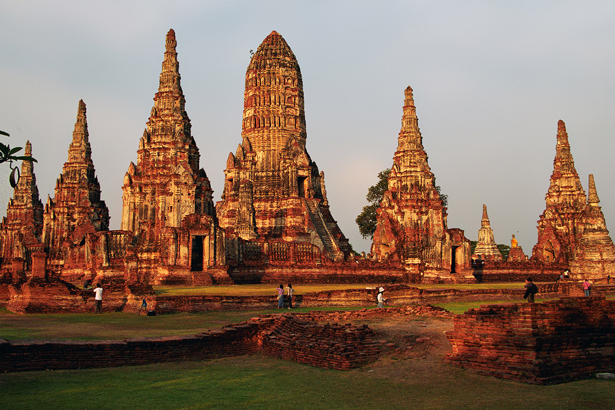 thailand/2004/ayutthaya_temple_ancient_sunset