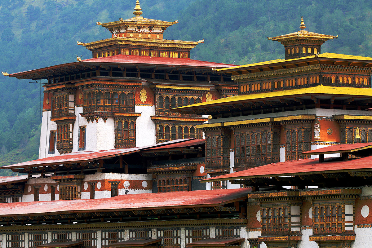 bhutan/punakha_river_dzong_brian