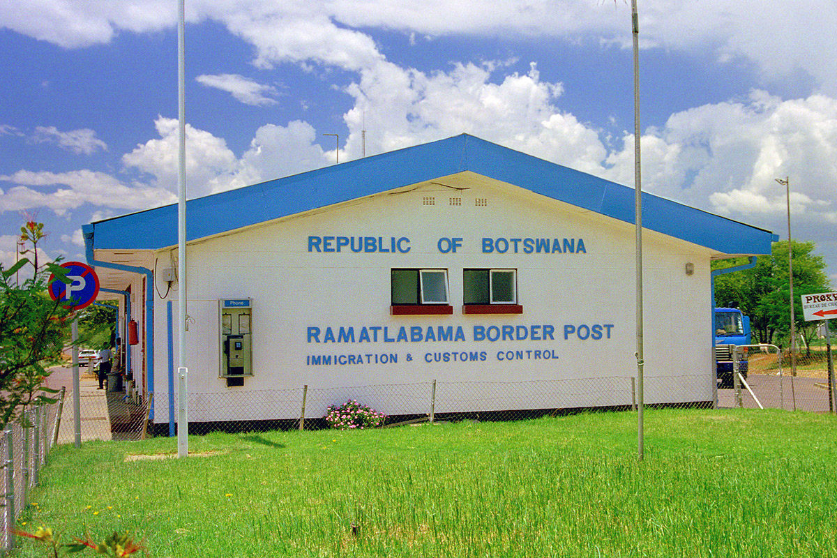 botswana/ramatlabama_border