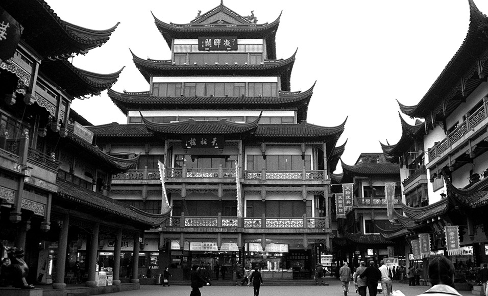 china/2001/shanghai_yuyuan_bw