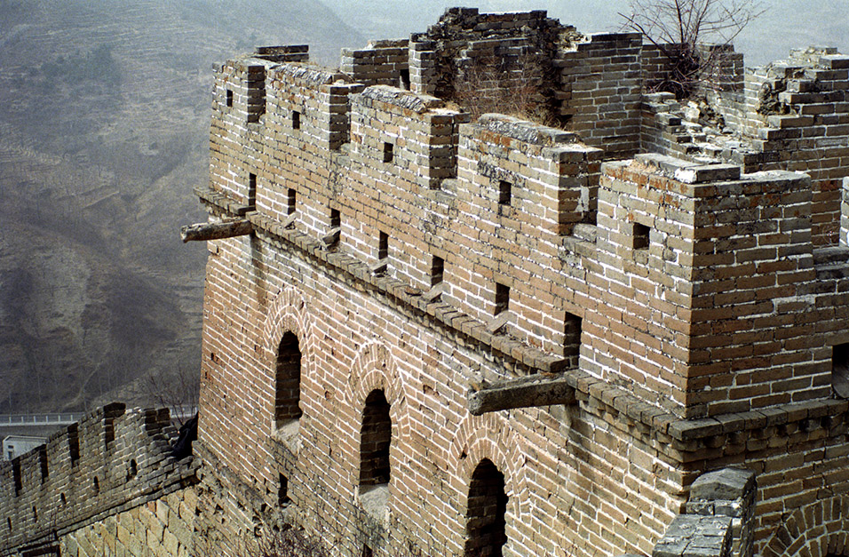 china/2001/wall_tower_close