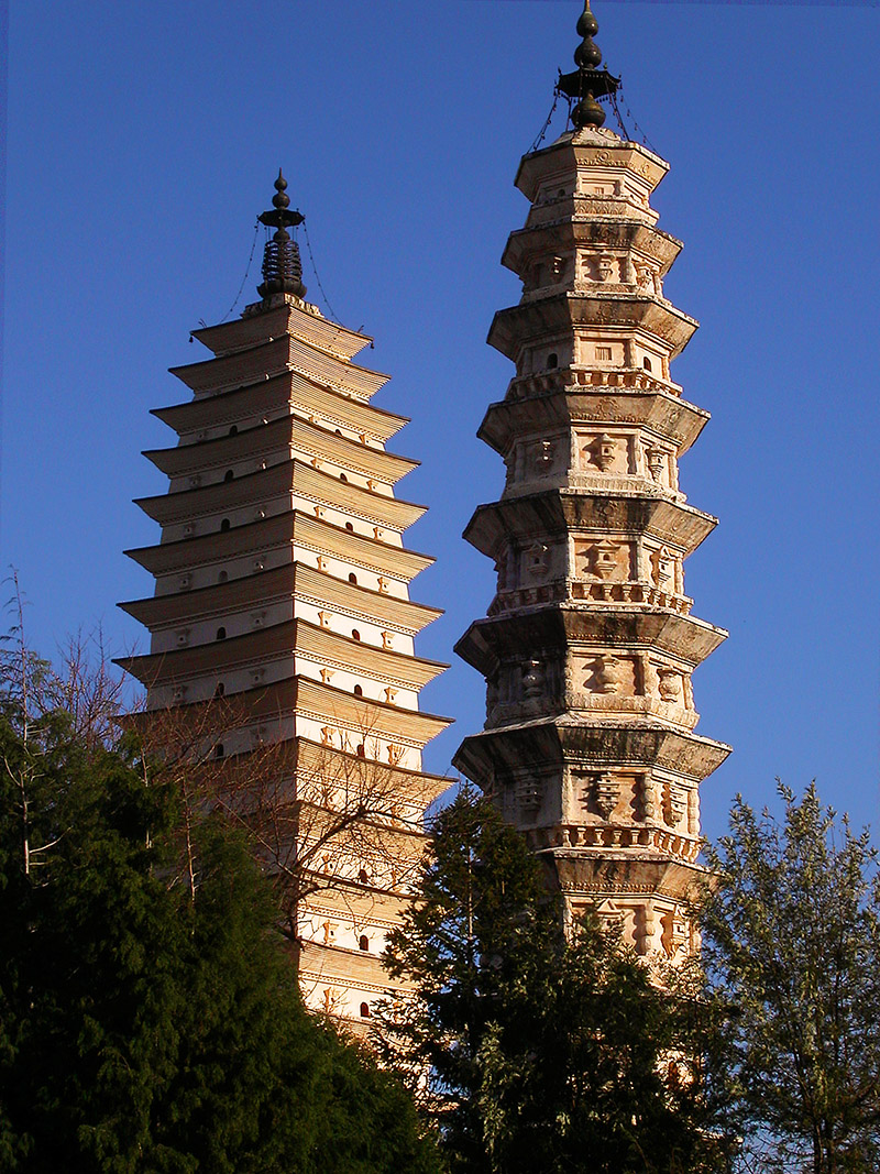 china/2004/dali_tang_pagodas