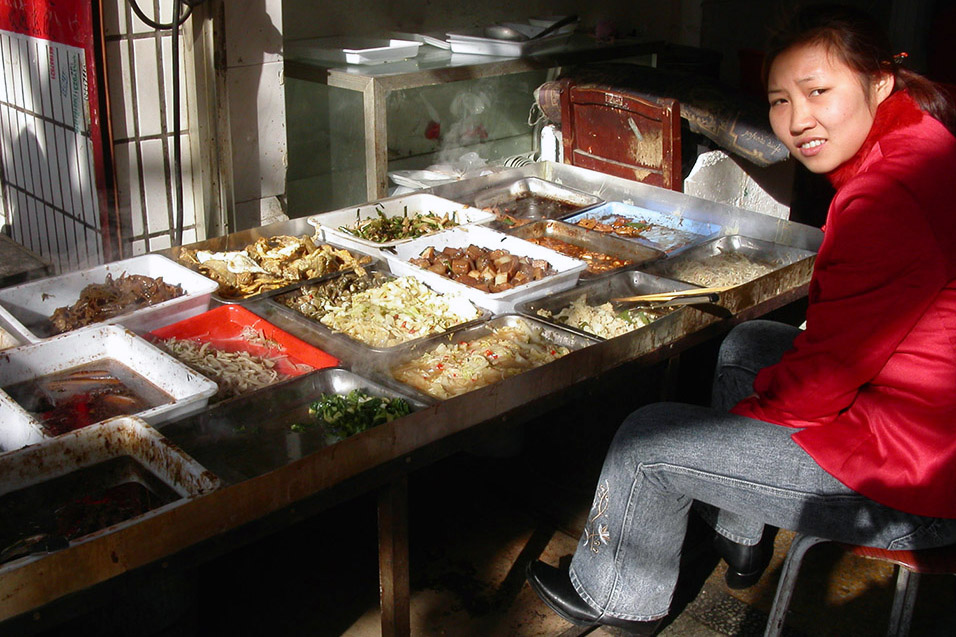 china/2004/food_vendor