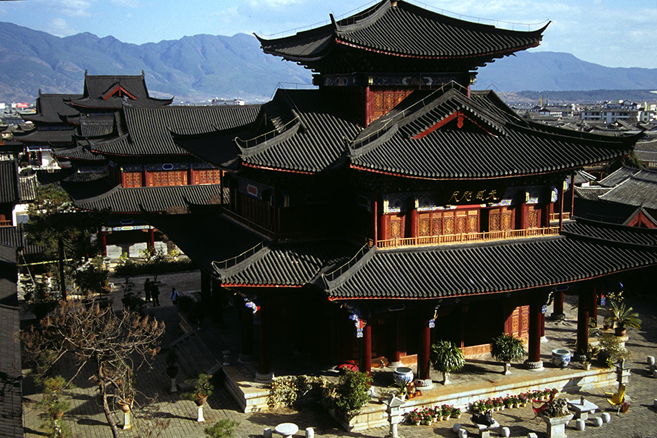 china/2004/lijiang_mu_palace