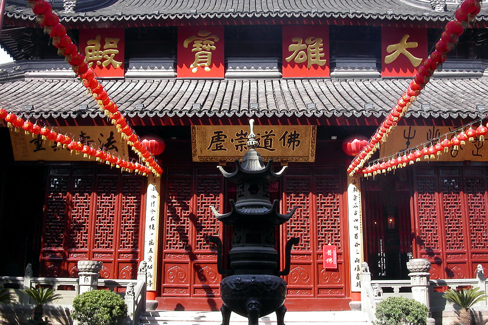 china/2004/shanghai_jade_temple