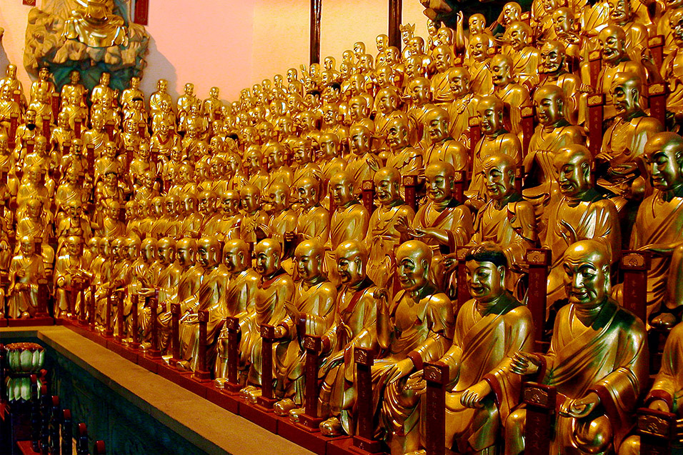 china/2004/shanghai_luhuang_buddhas