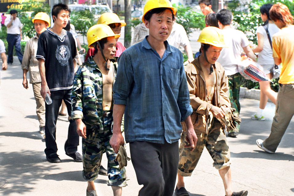 china/2006/beijing_construction_workers