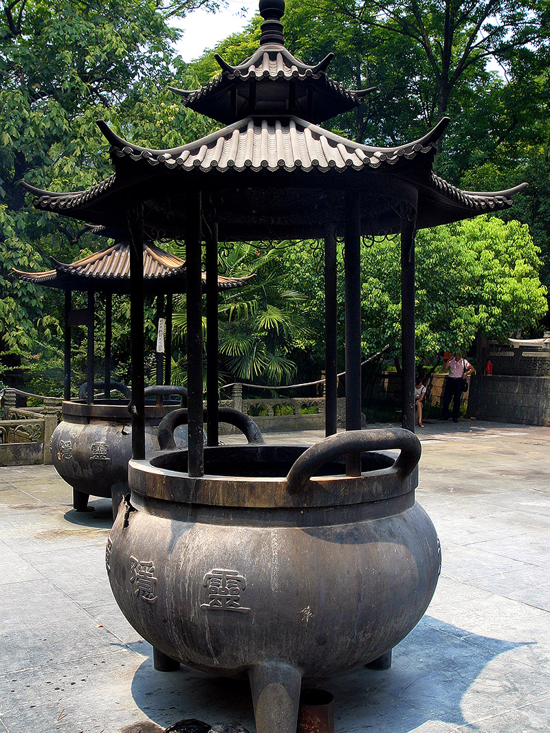 china/2007/hangzhou_lingyin_incense_censer