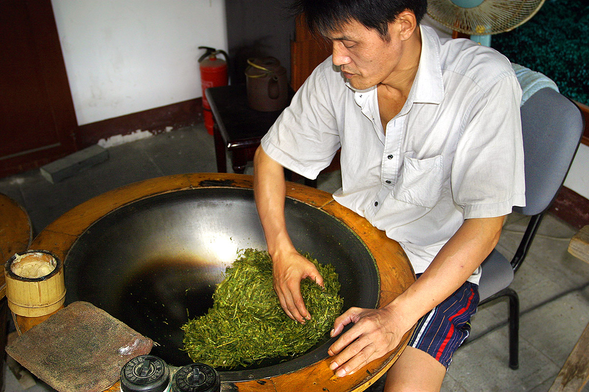 china/2007/hangzhou_toasting_green_tea