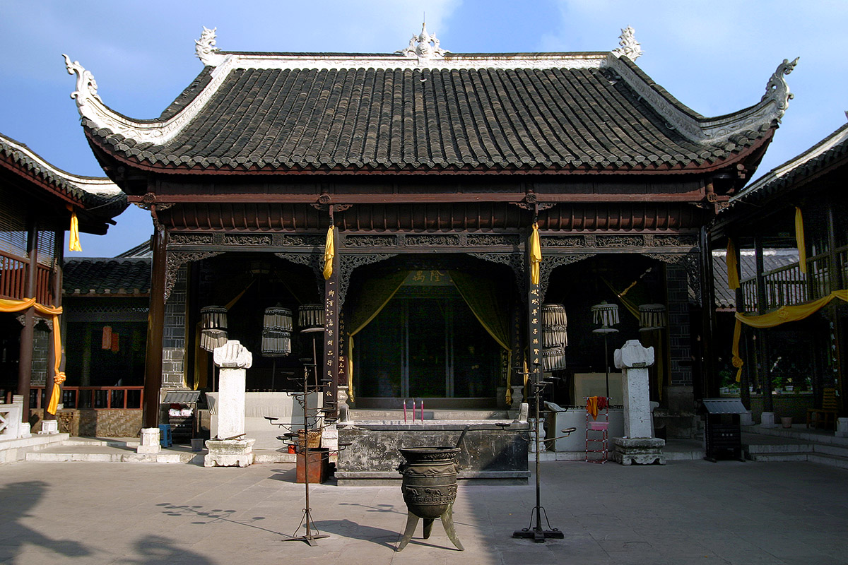 china/2007/qingyan_temple_hall