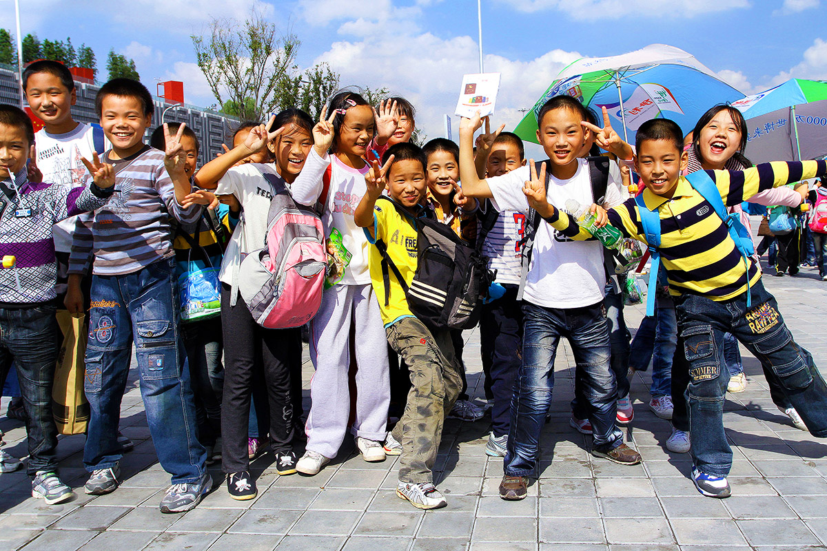 china/2010/shanghai_expo_kids