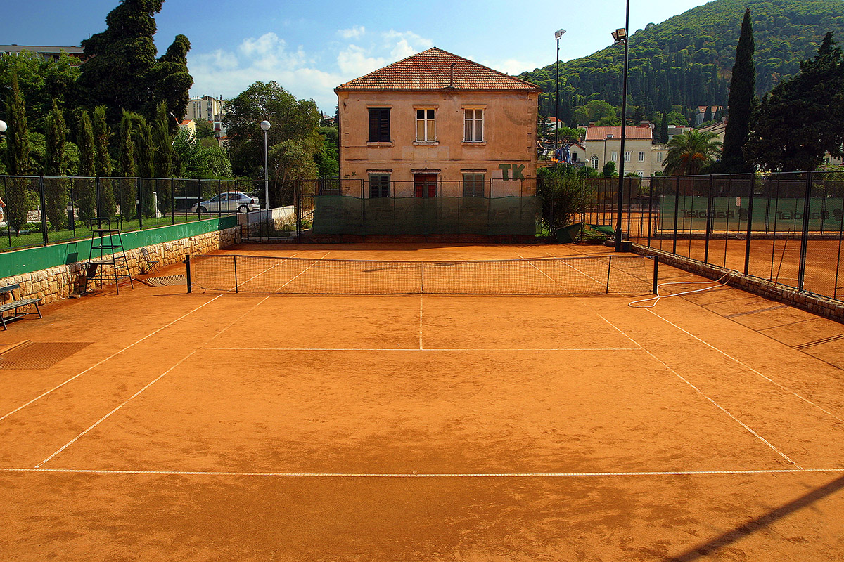 croatia/dubrovnik_tennis_court