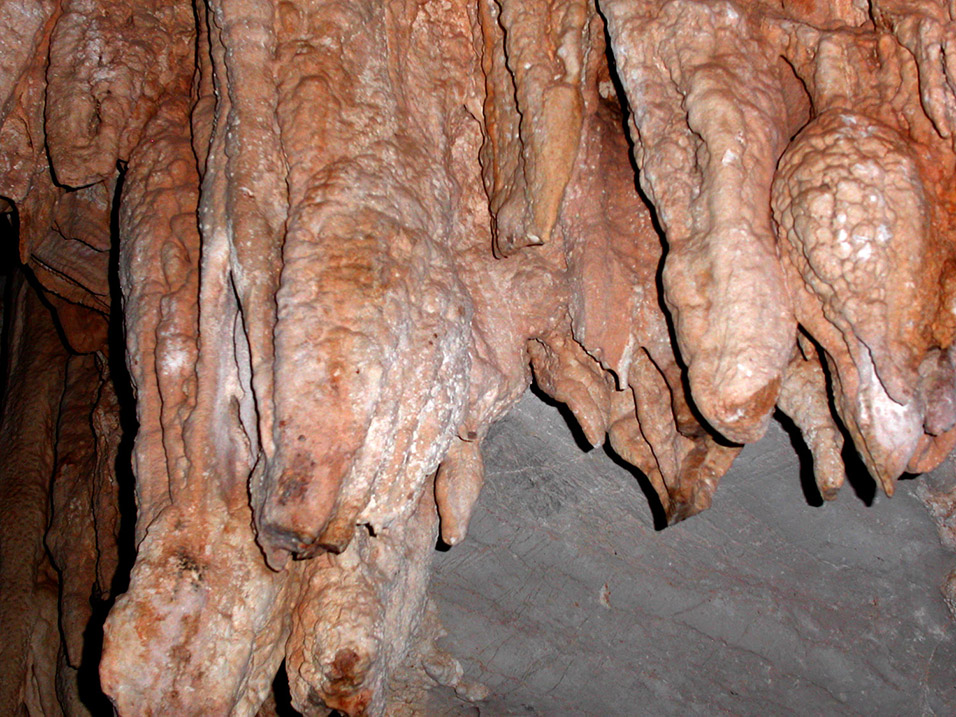 cuba/vinales_cave_stalagtites