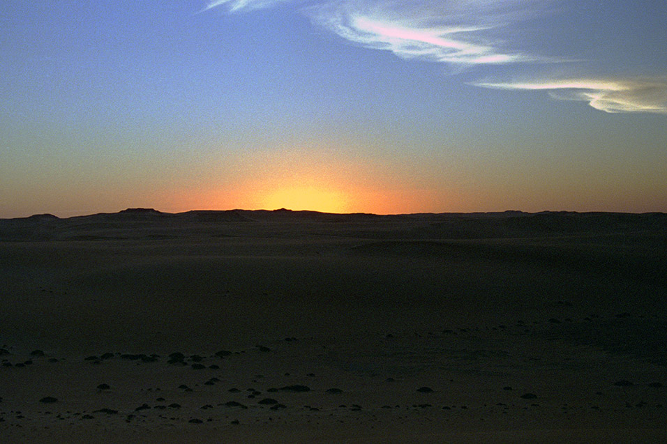 egypt/1996/siwa_oasis_sunset_dunes