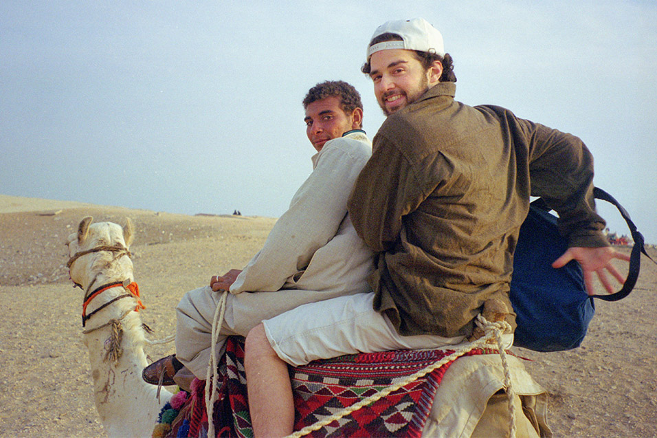 egypt/1998/pyramids_brian_on_camel
