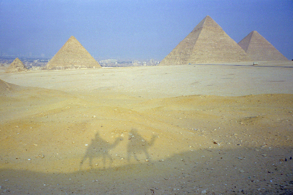 egypt/1998/pyramids_camel_shadow2