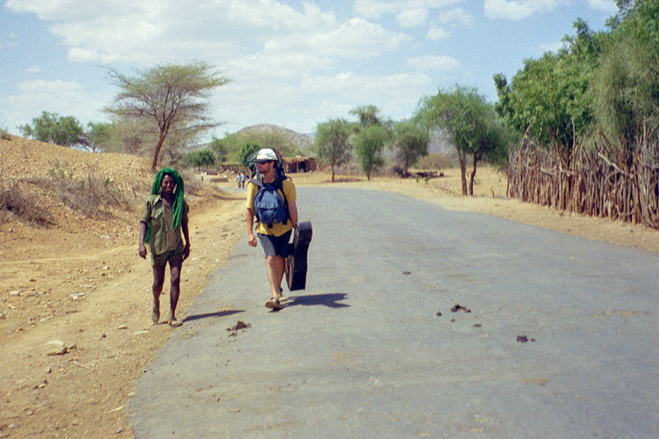 eritrea/border_brian_walking