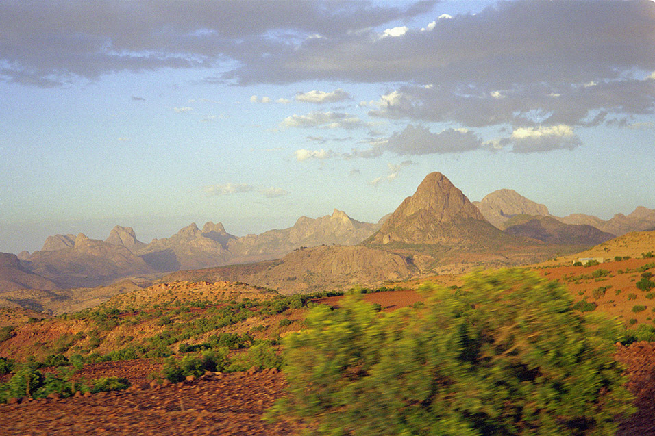 ethiopia/border_mountain_view