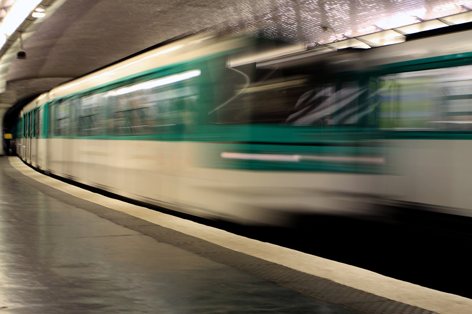 france/2011/paris_metro_motion