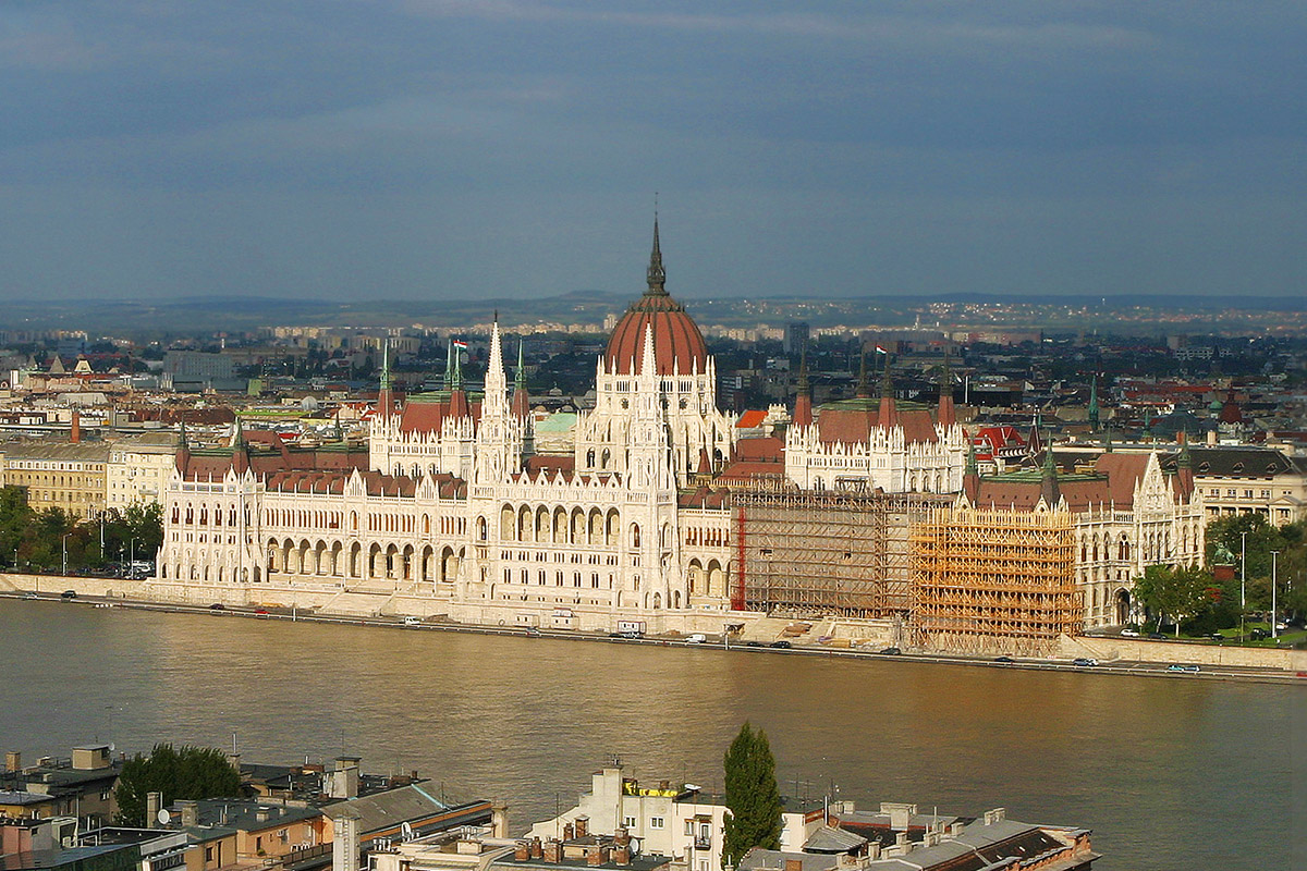 hungary/pest_parliment_building