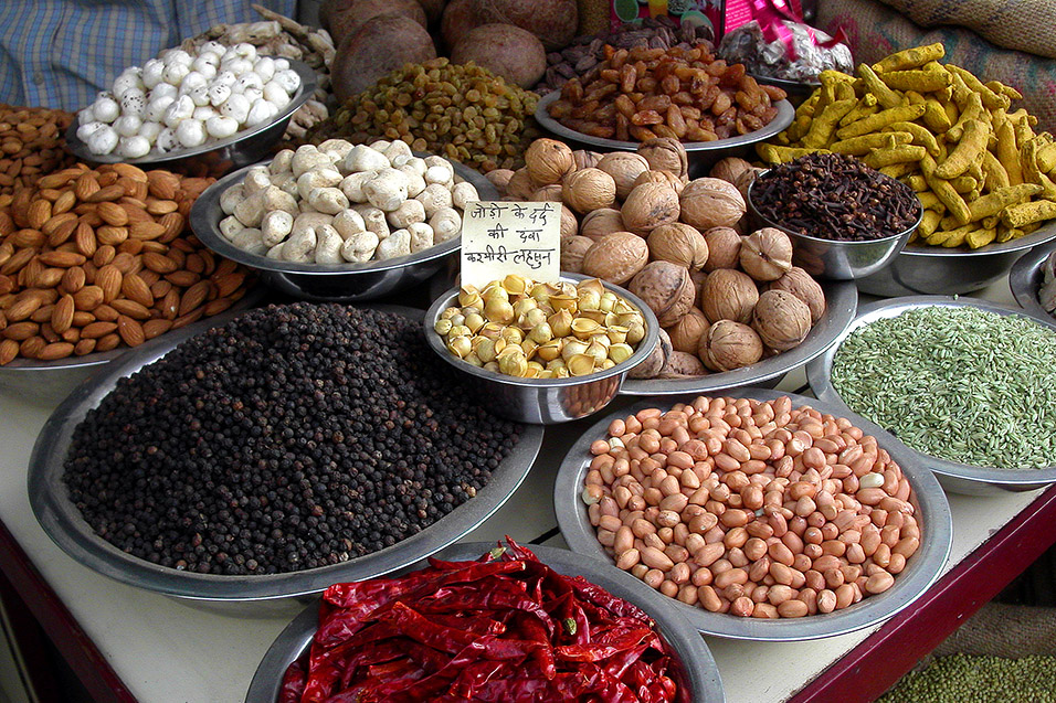 india/delhi_herbs_spices_legumes