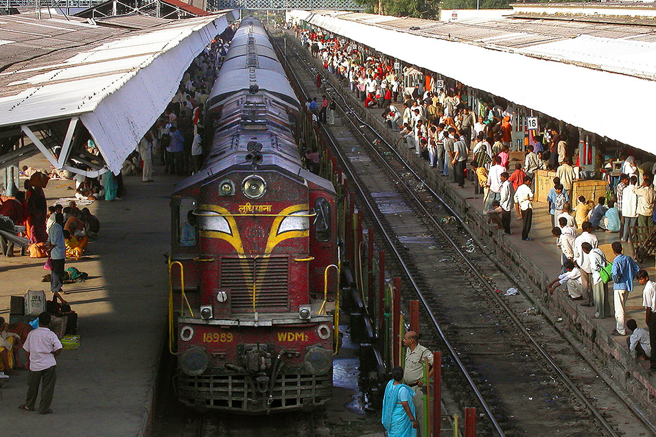 india/haridwar_train