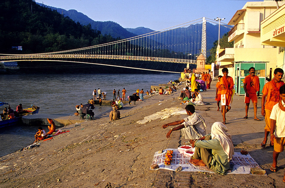india/rishikesh_river_bridge