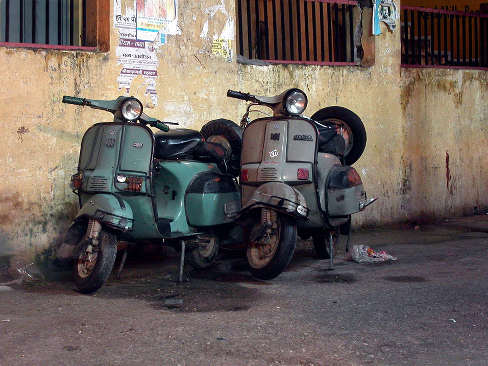 india/rishikesh_scooters