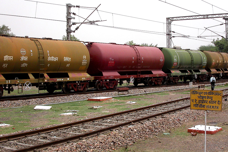 india/train_delhi_agra