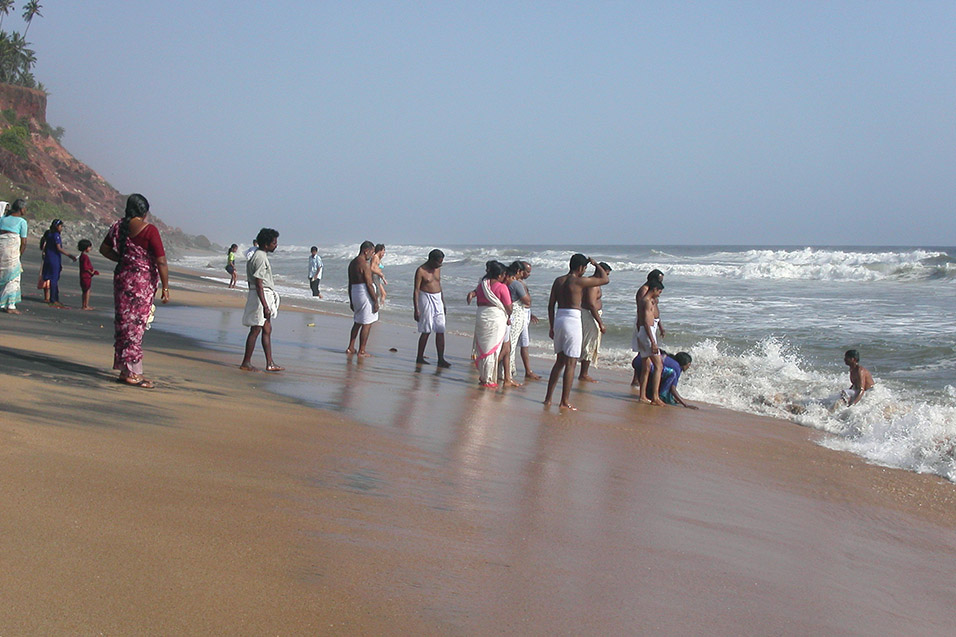 india/varkala_beach_scene