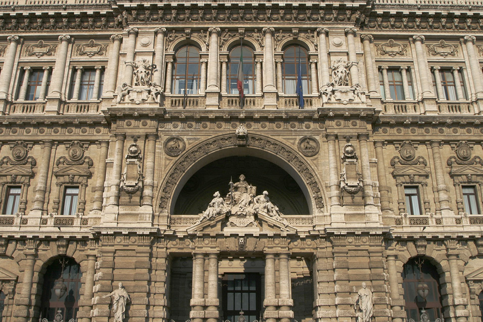 italy/rome_fancy_building