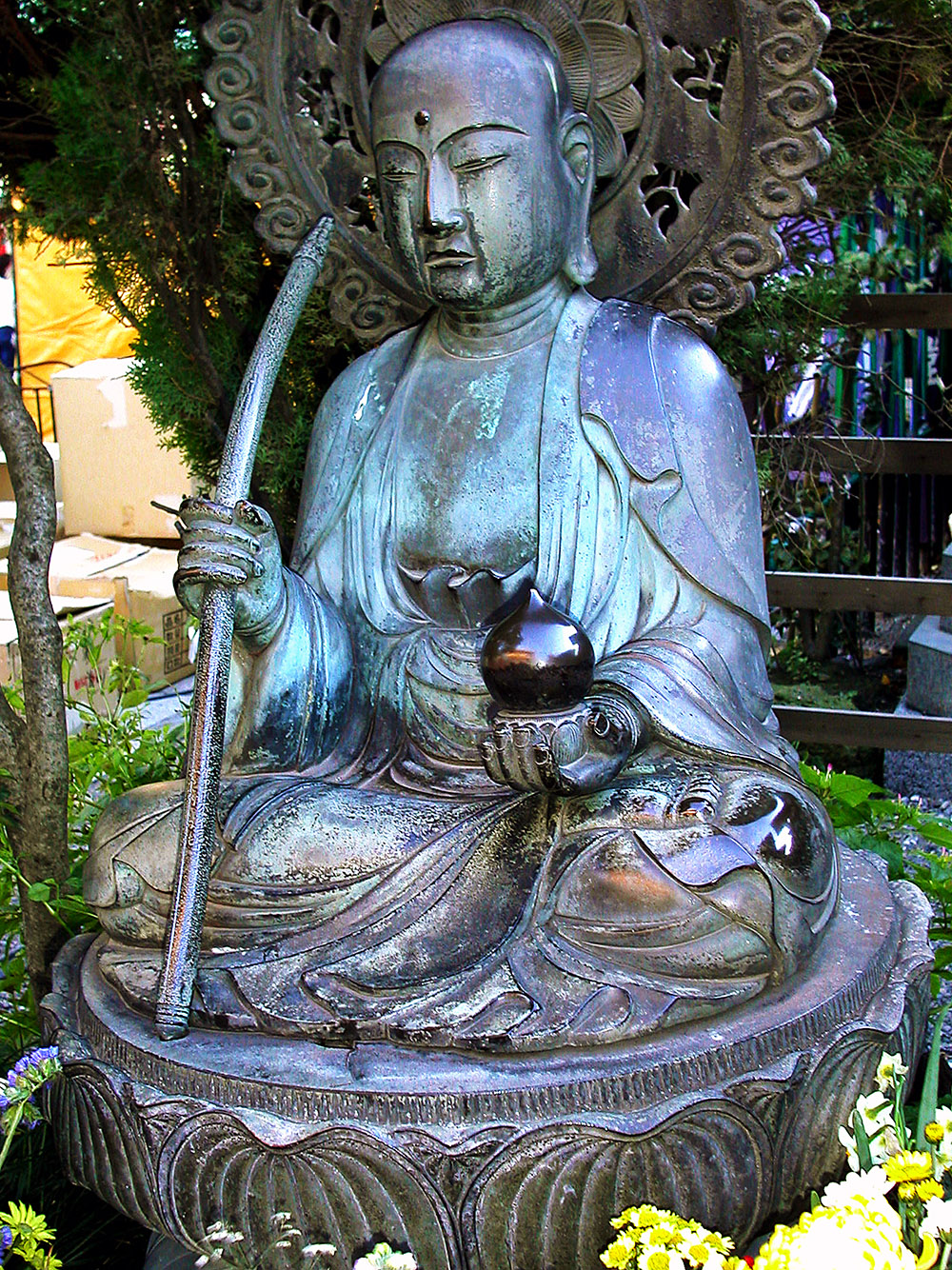 japan/2003/tokyo_senso_ji_temple_sculpture