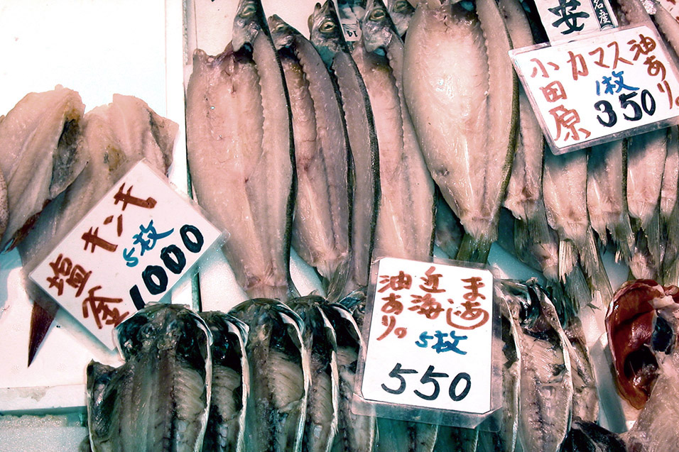 japan/2003/tsukiji_dried_fish