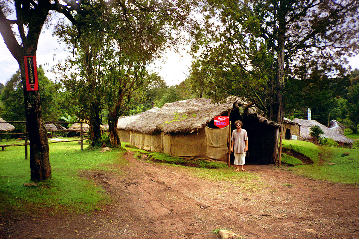 kenya/eldoret_yoda_campsite_brian