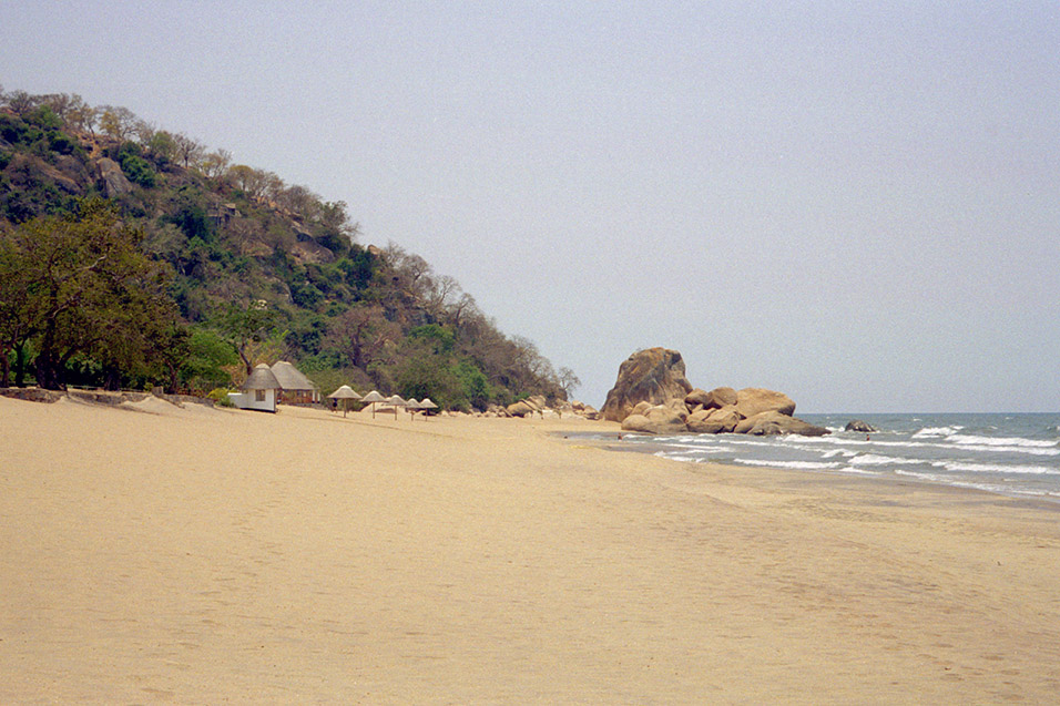 malawi/senga_bay_campsite