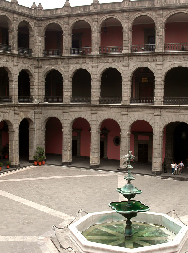 mexico/2003/palacio_nacional