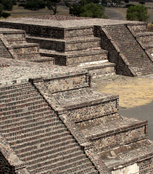 mexico/2003/pyramids_stairs