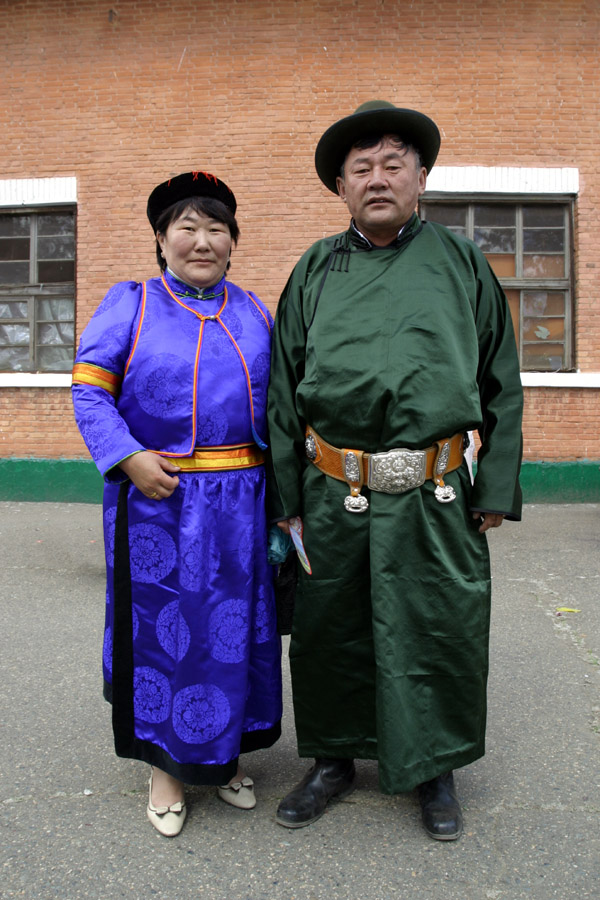 mongolia/ub_naadam_mongol_traditional_vert