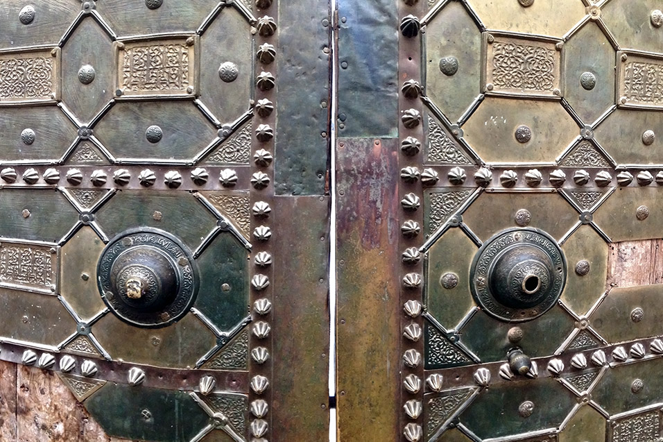 morocco/fes_al-qarawiyyin_mosque_door