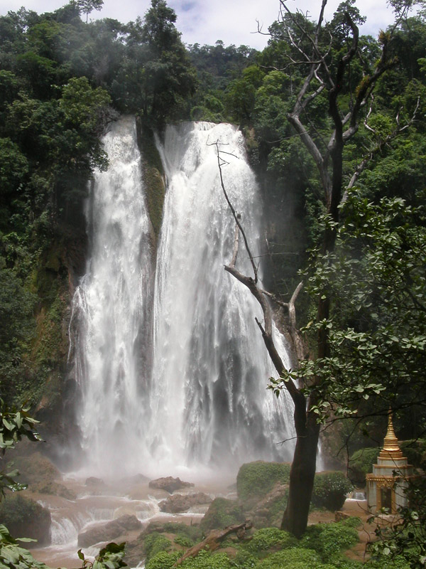 myanmar/pyin_u_lyn_anisakan_waterfall_vert_2