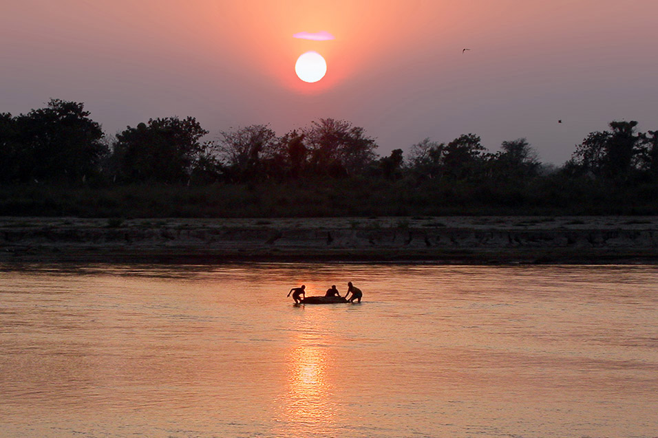 nepal/chitwan_sunset_river