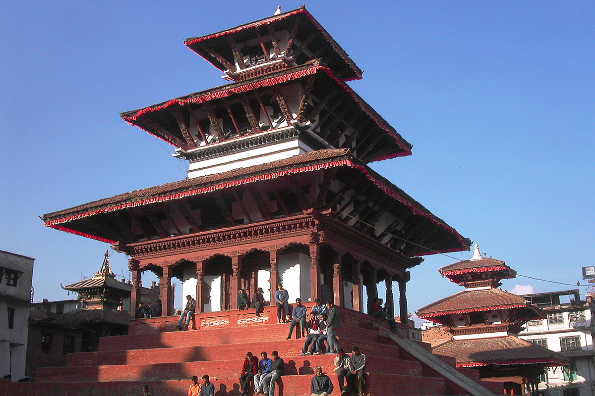 nepal/kathmandu_temple_bw