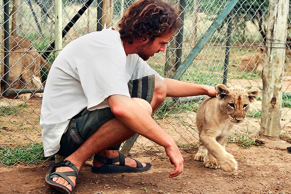 south_africa/lion_cubs_brian_petting